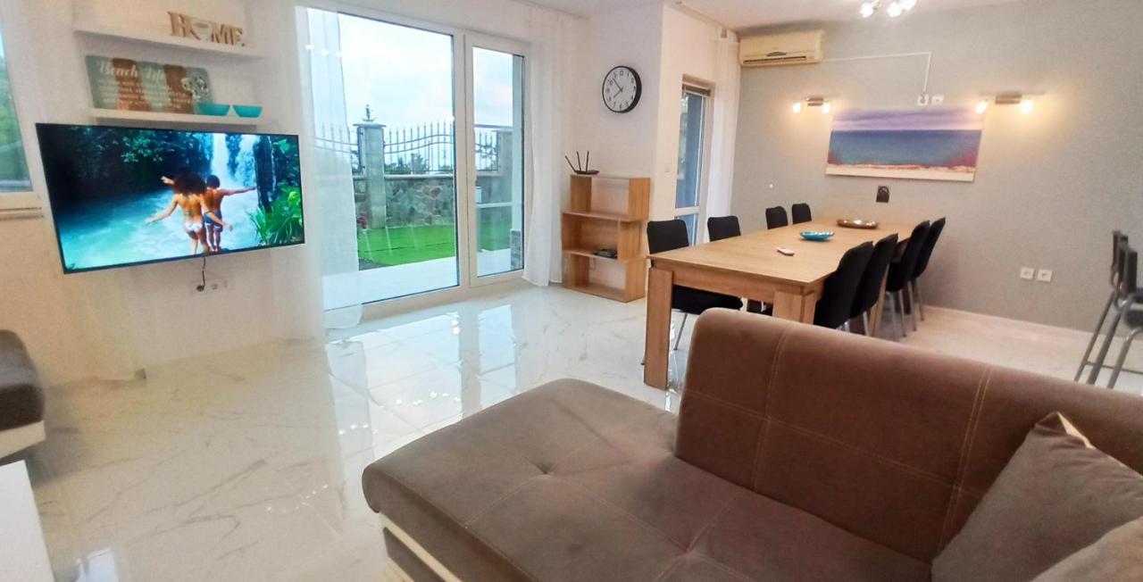 Arode Villa Ovidius - Apartments บัลชิค ภายนอก รูปภาพ
