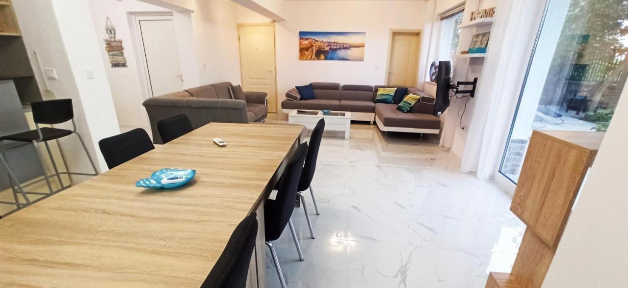 Arode Villa Ovidius - Apartments บัลชิค ภายนอก รูปภาพ