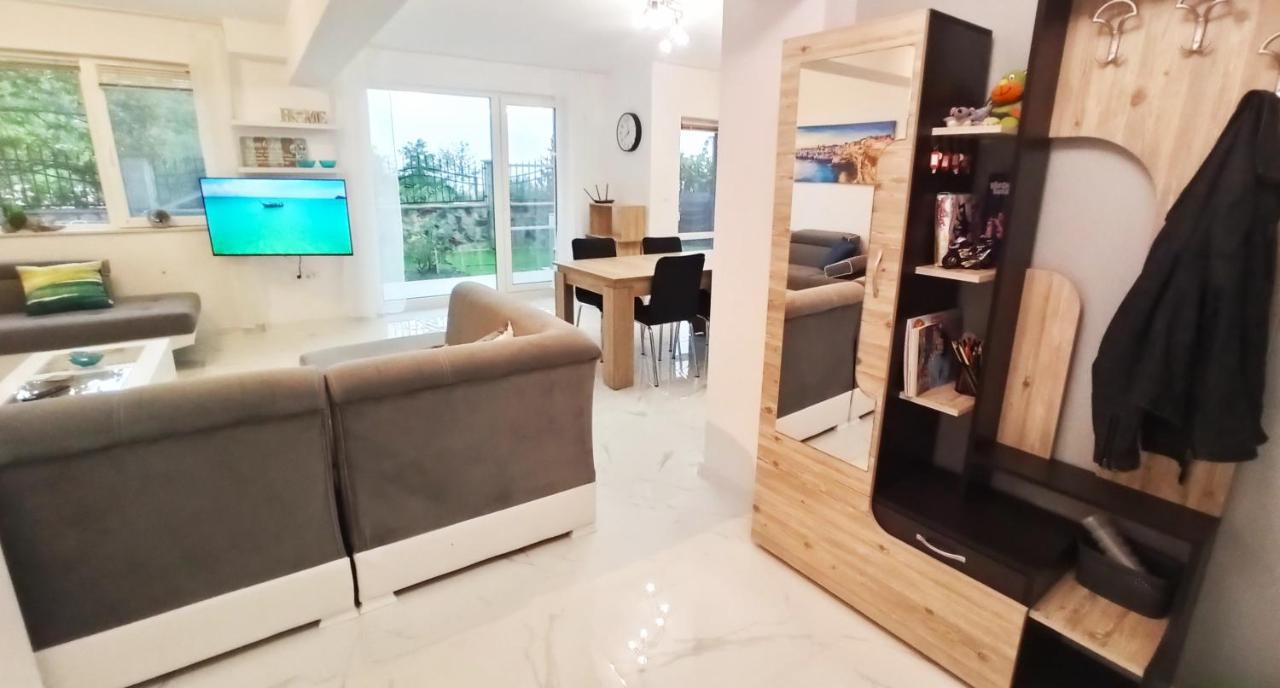 Arode Villa Ovidius - Apartments บัลชิค ภายนอก รูปภาพ